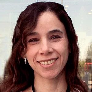 Retrato de la Dra. Lorna Galleguillos G., vicepresidenta de FUVIEM